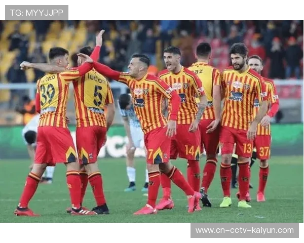 那不勒斯客战莱切 力争连胜重拾冠军争夺信心 那不勒斯客战莱切 力争连胜重拾冠军争夺信心